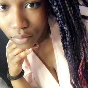 Meet your Posher, Carrie